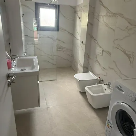 Vlora Apartment Διαμέρισμα *